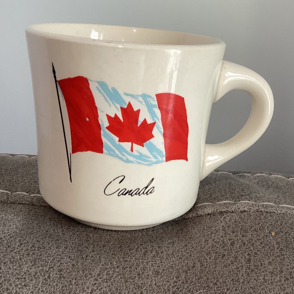 Vintage Canada Diner mug
